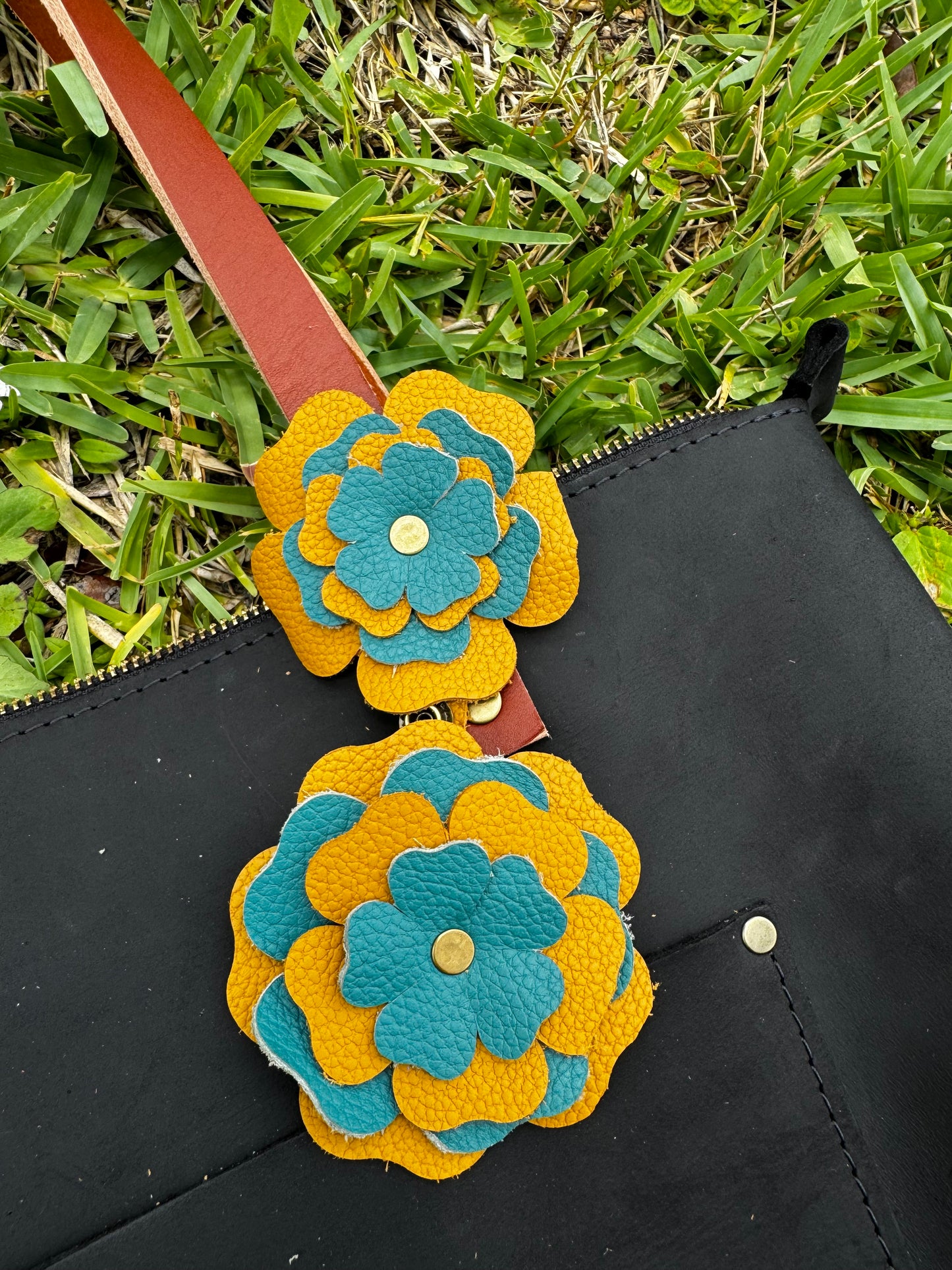 Everbloom Leather Flower Double - Yellow and Turquoise