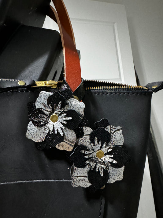 Everbloom Leather Flower Double - Black and Silver