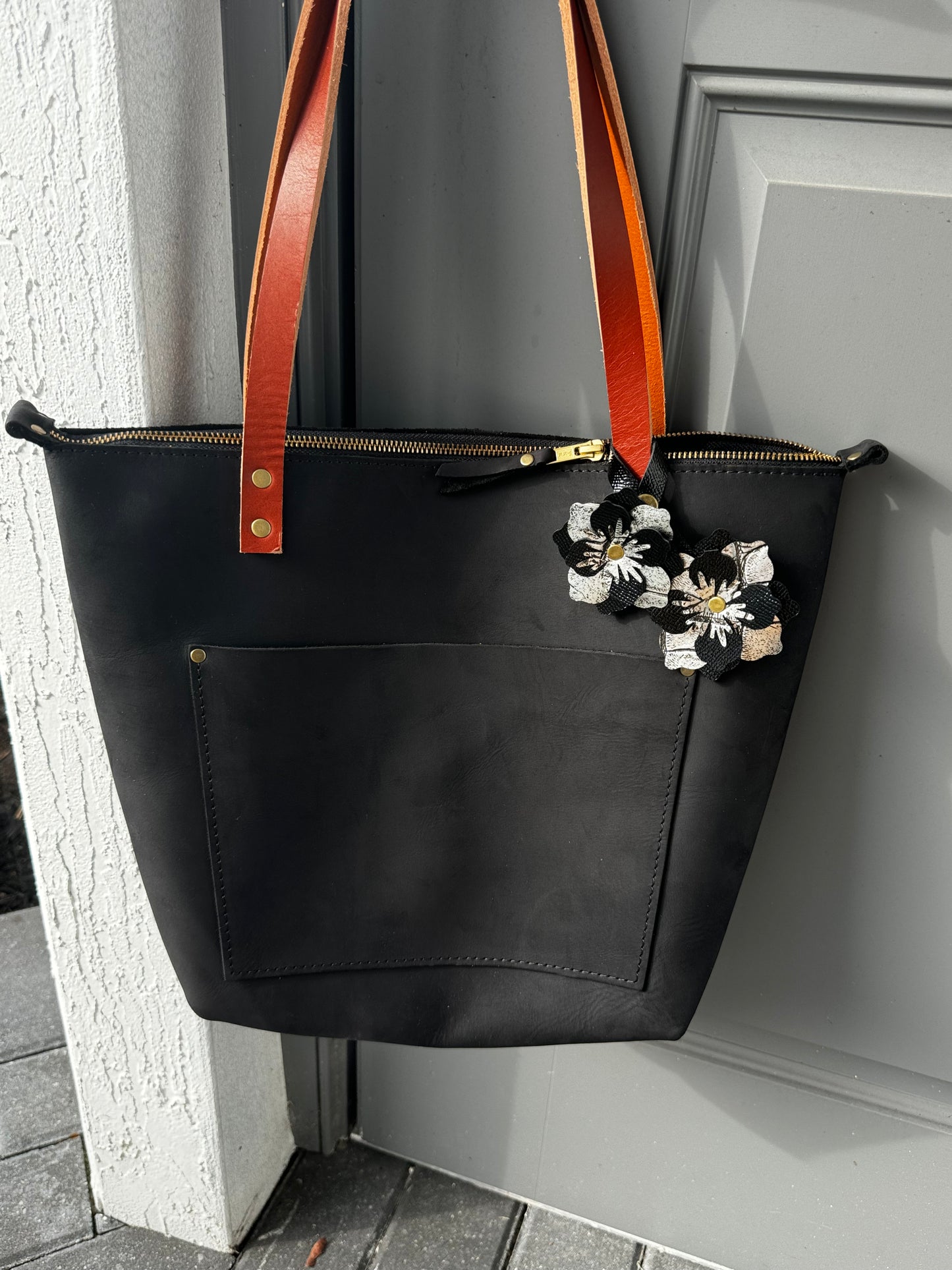 Everbloom Leather Flower Double - Black and Silver