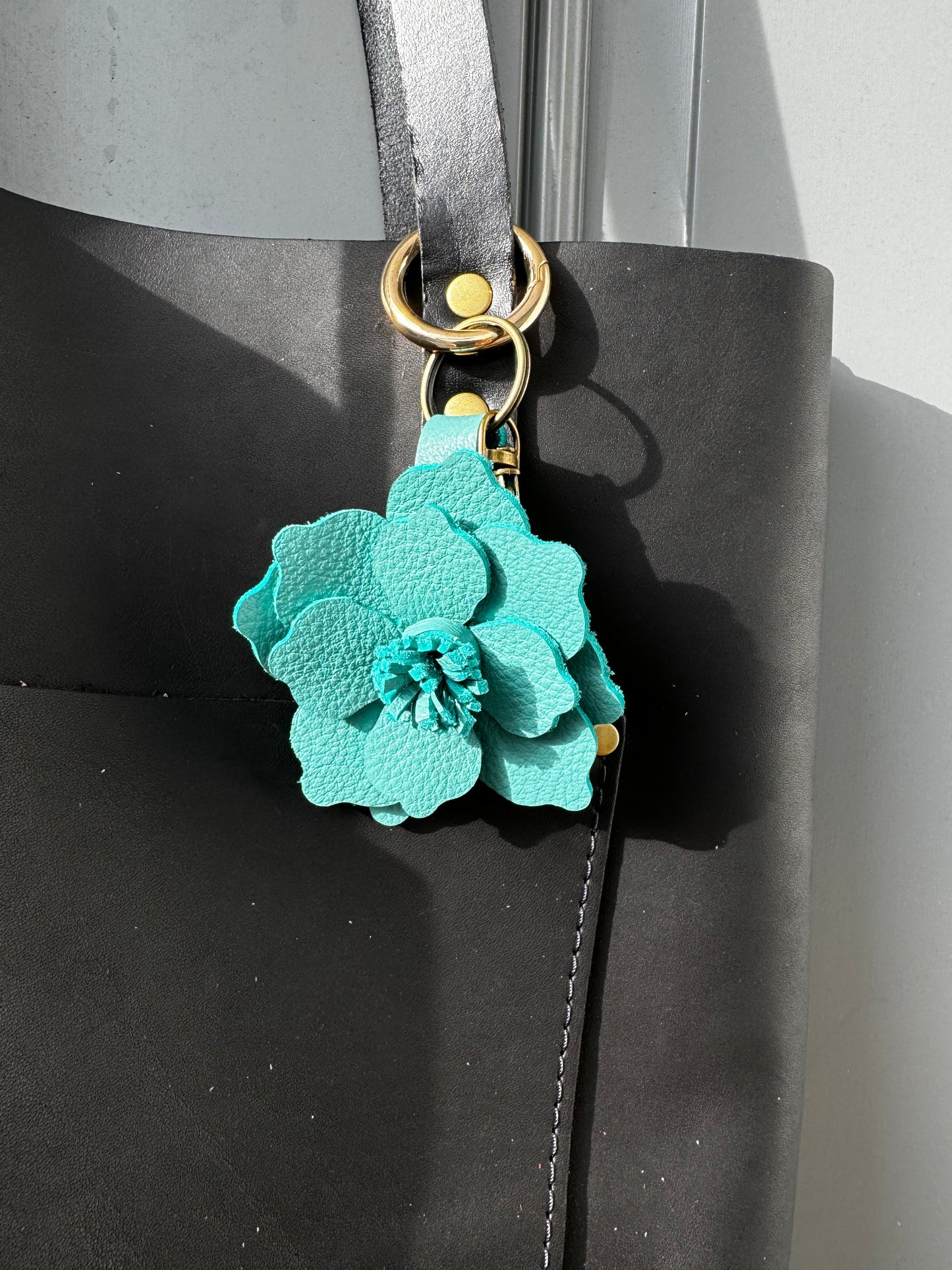 Everbloom Leather Flower Large - Ocean/teal