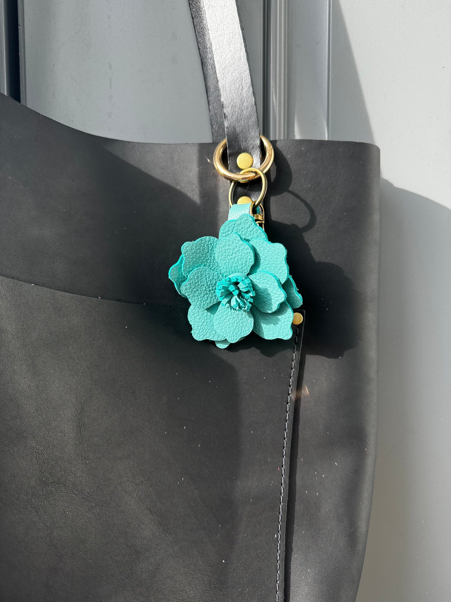 Everbloom Leather Flower Small - Teal/Ocean