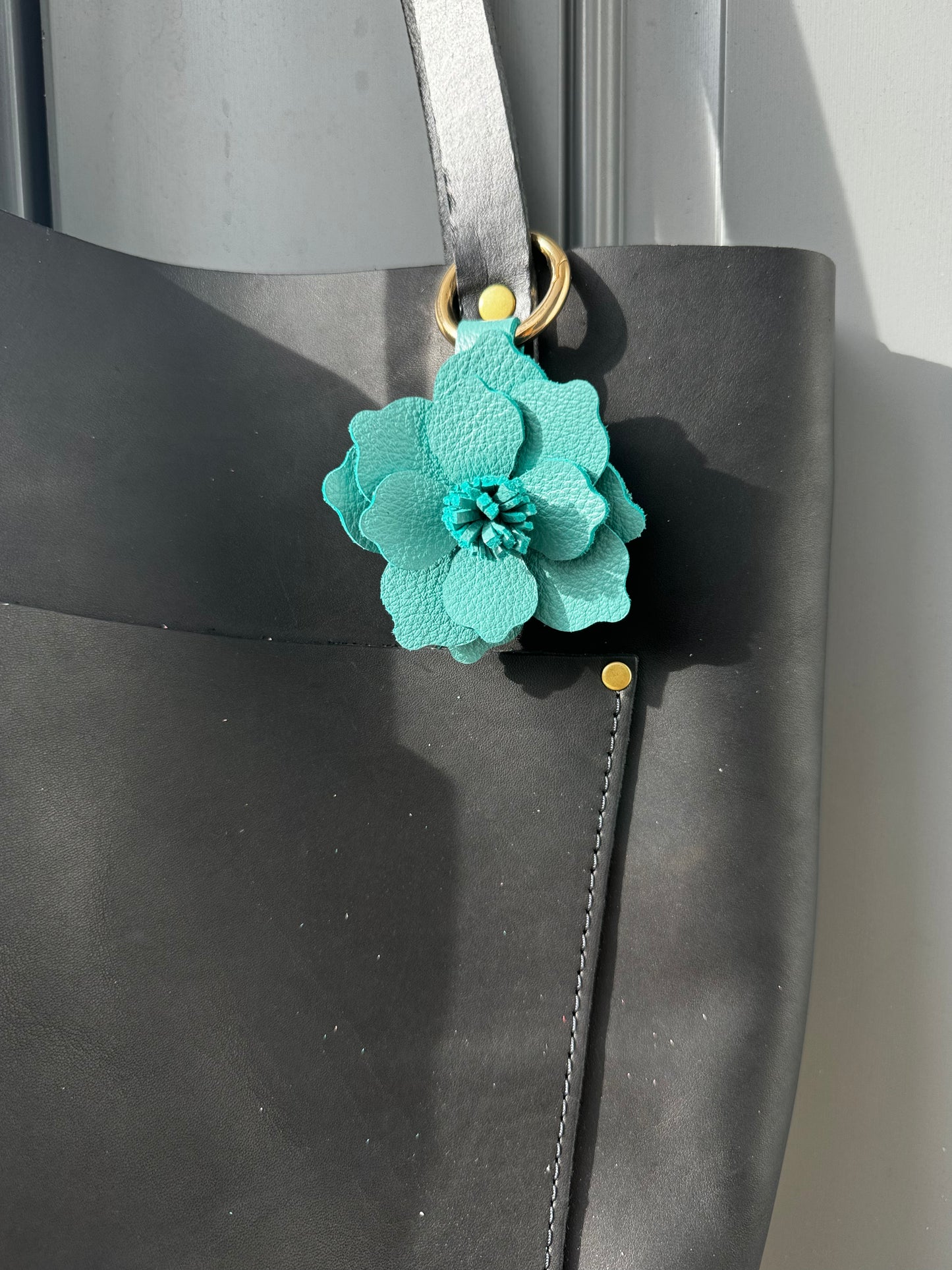 Everbloom Leather Flower Small - Teal/Ocean