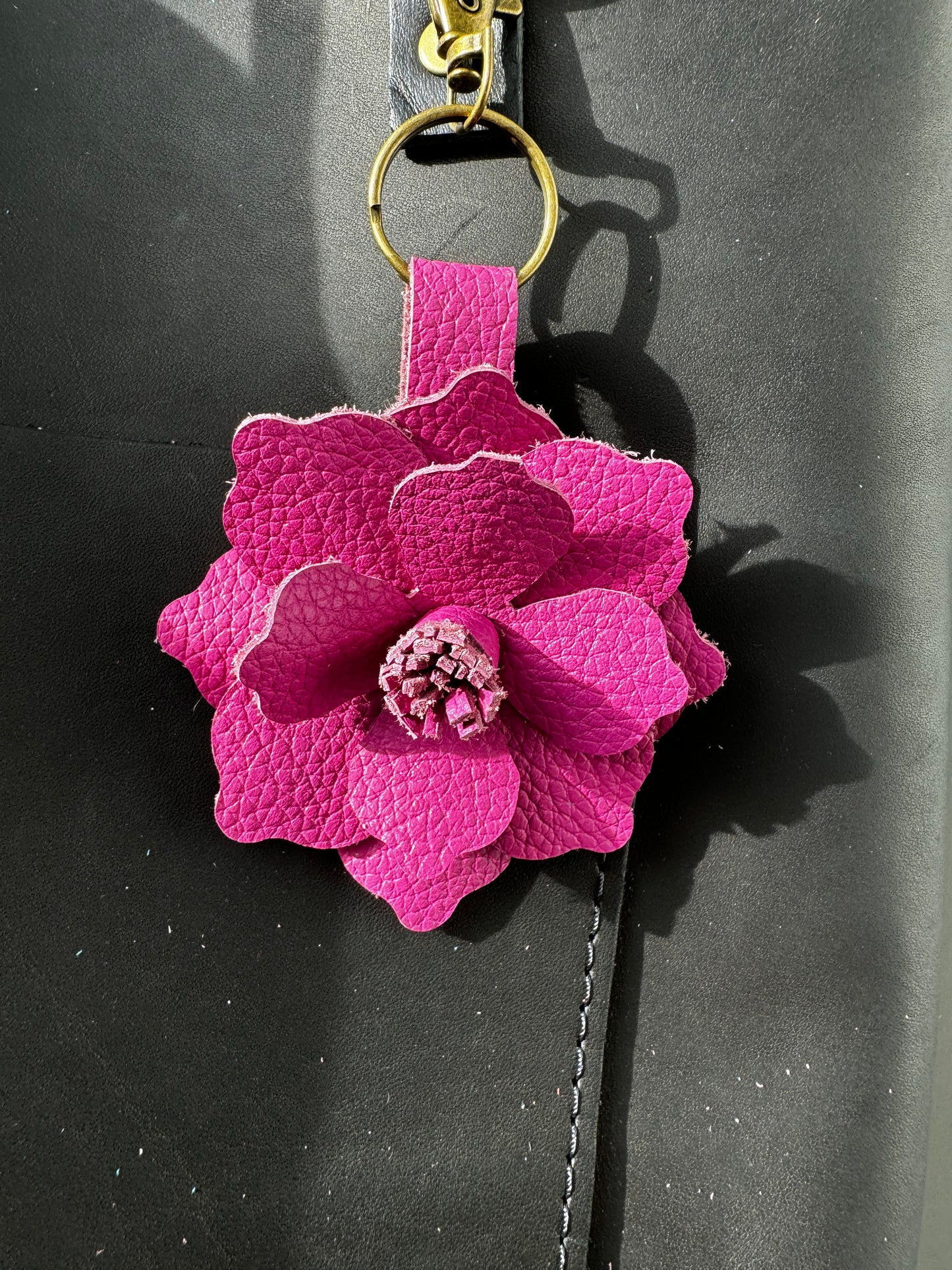 Everbloom Leather Flower Large - Hibiscus/Pink Peacock