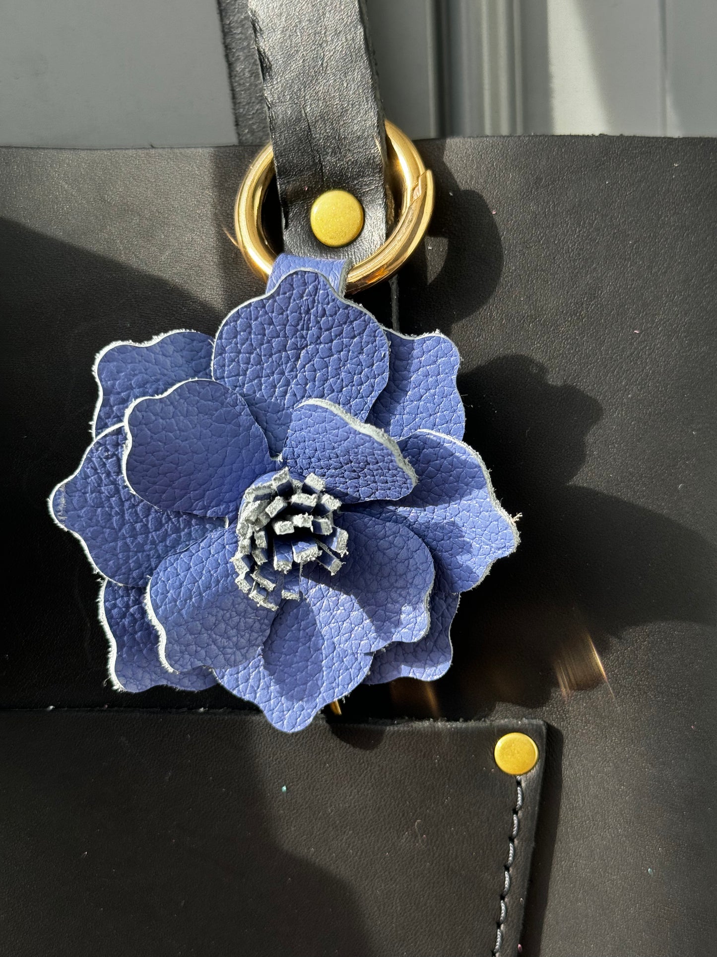 Everbloom Leather Flower Small - Blue Bell