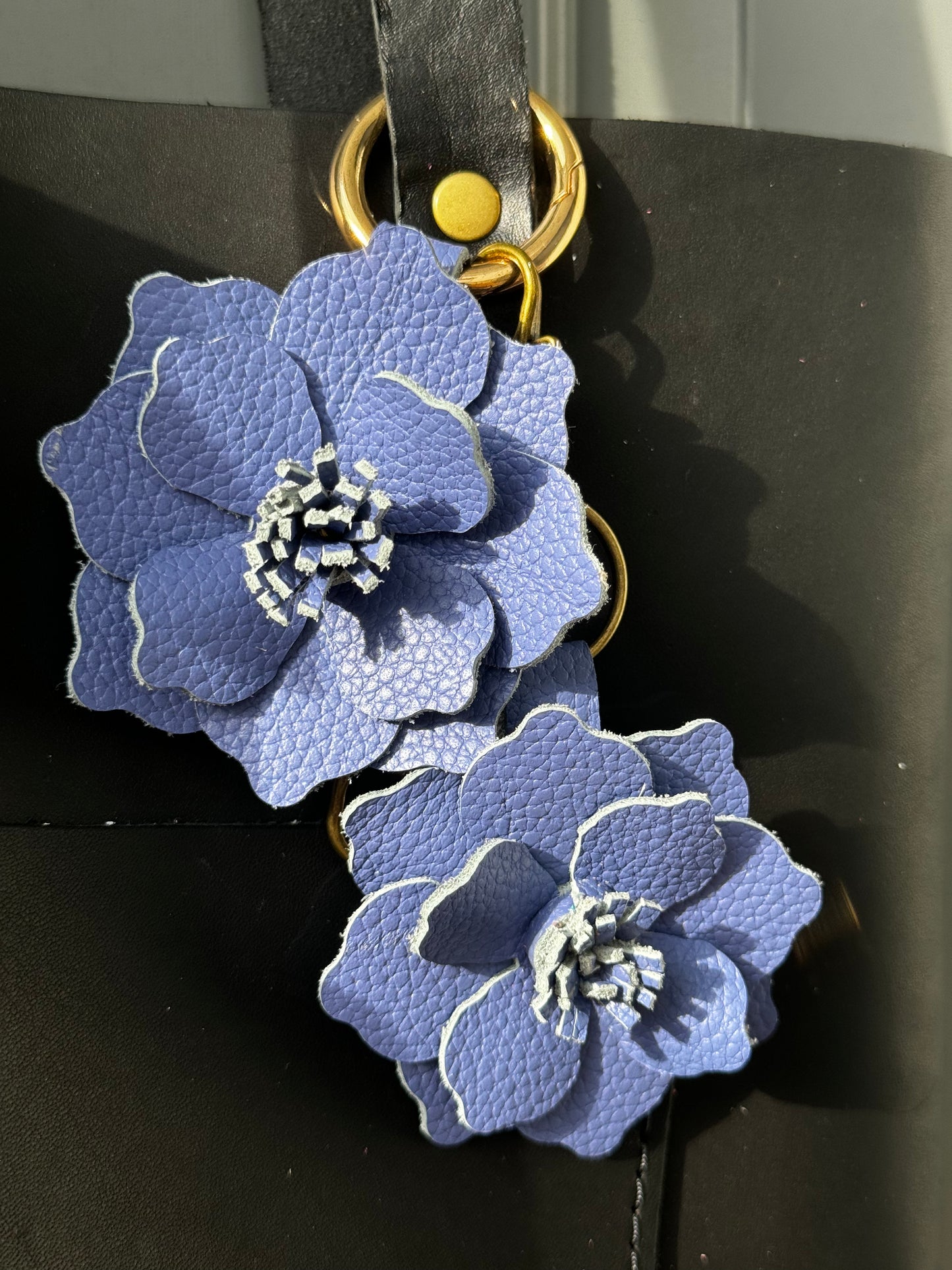 Everbloom Leather Flower Large -Blue Bell